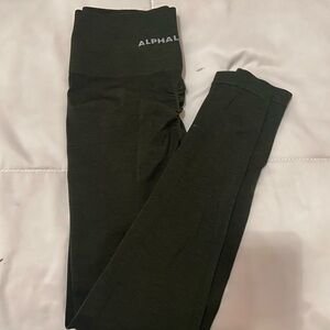 ALPHALETE SCRUNCH LEGGING